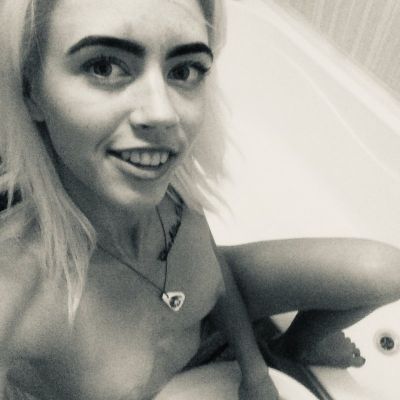 Мила — проститутка для семейных пар, рост:  158, вес:  50