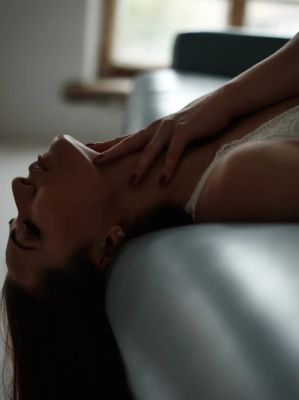 Дорина, 30 лет — госпожа-страпонесса