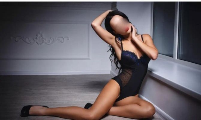 Стелла — классический массаж от проститутки - 5000 руб. в час