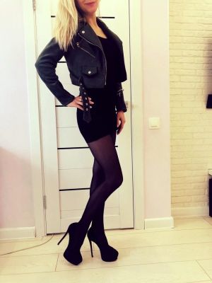 Оля, 23 лет — эромассаж для мужчин