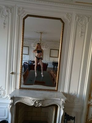 Алеся, 23 лет — проститутка в Уфе