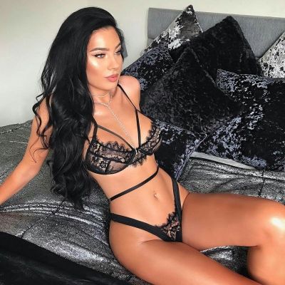 Вика — возбуждающий массаж в Уфе