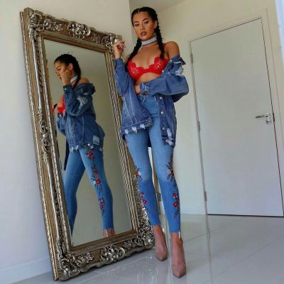 Вика — интим массаж на дому