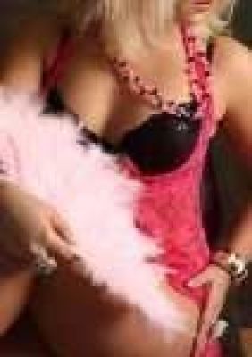 Диана гарантирует невероятный секс после массажа