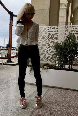 ЮЛЕНЬКА — шлюха за деньги, незабываемый мужской досуг в Уфе